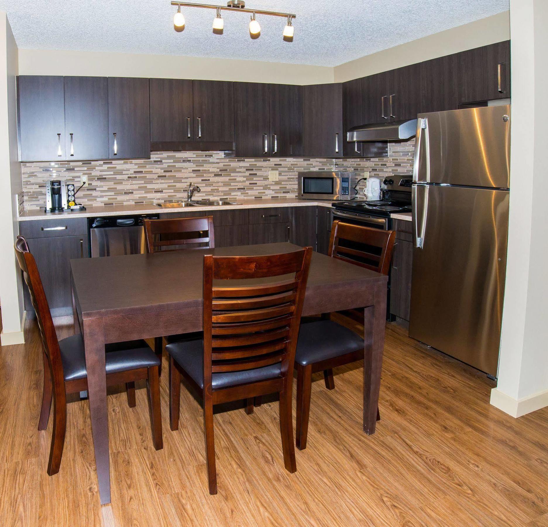 Capital Suites Yellowknife Esterno foto